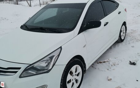 Hyundai Solaris II рестайлинг, 2015 год, 920 000 рублей, 3 фотография