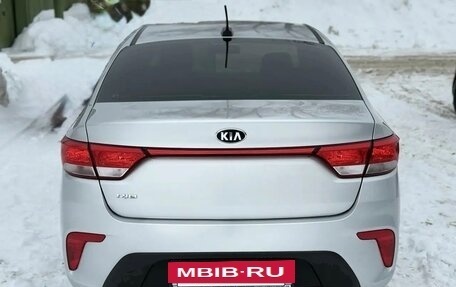 KIA Rio IV, 2018 год, 1 300 000 рублей, 5 фотография
