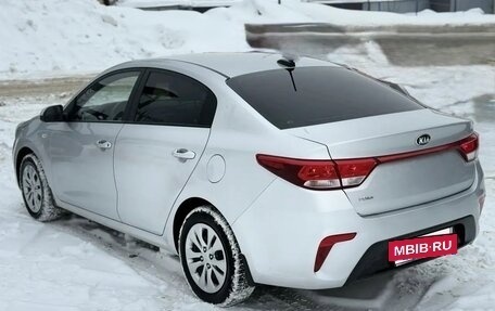 KIA Rio IV, 2018 год, 1 300 000 рублей, 4 фотография