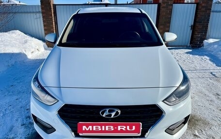 Hyundai Solaris II рестайлинг, 2017 год, 1 255 000 рублей, 2 фотография