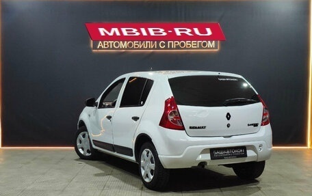 Renault Sandero I, 2013 год, 550 000 рублей, 2 фотография