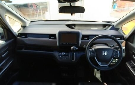 Honda Freed II, 2022 год, 1 354 000 рублей, 12 фотография