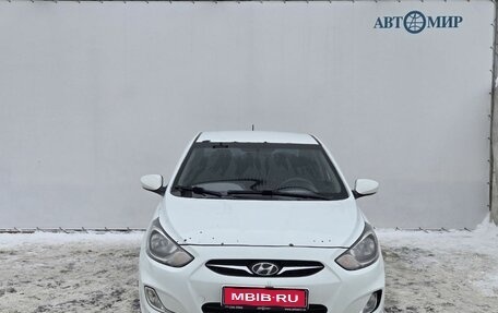 Hyundai Solaris II рестайлинг, 2013 год, 570 000 рублей, 2 фотография