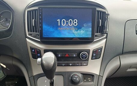 Hyundai Grand Starex Grand Starex I рестайлинг 2, 2017 год, 2 420 000 рублей, 13 фотография