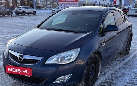 Opel Astra J, 2011 год, 680 000 рублей, 2 фотография