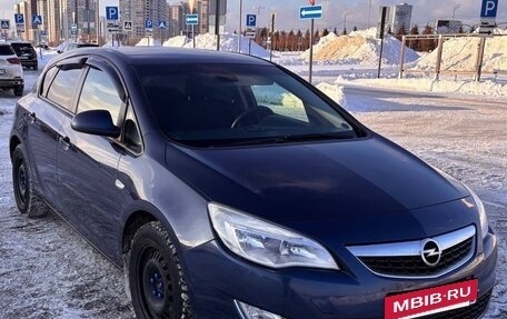 Opel Astra J, 2011 год, 680 000 рублей, 4 фотография