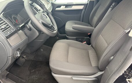 Volkswagen Multivan T6 рестайлинг, 2016 год, 2 850 000 рублей, 8 фотография