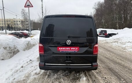 Volkswagen Multivan T6 рестайлинг, 2016 год, 2 850 000 рублей, 7 фотография
