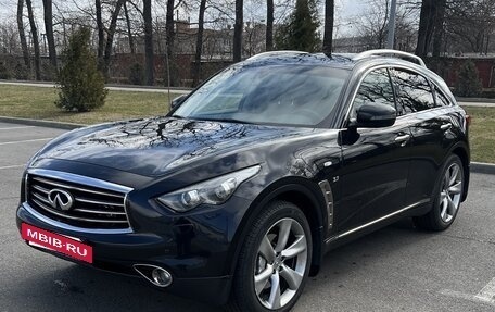 Infiniti QX70, 2013 год, 2 380 000 рублей, 6 фотография