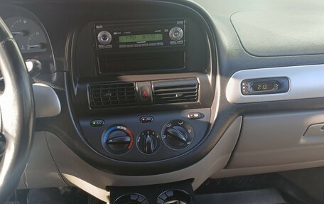 Chevrolet Rezzo, 2008 год, 575 000 рублей, 30 фотография