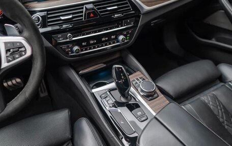 BMW 5 серия, 2020 год, 4 990 000 рублей, 8 фотография