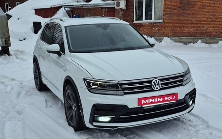 Volkswagen Tiguan II, 2019 год, 3 090 000 рублей, 2 фотография