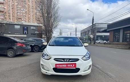 Hyundai Solaris II рестайлинг, 2013 год, 429 000 рублей, 3 фотография
