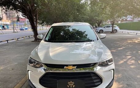 Chevrolet Tracker, 2022 год, 1 350 000 рублей, 2 фотография