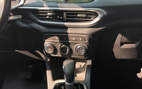 Chevrolet Tracker, 2022 год, 1 350 000 рублей, 7 фотография