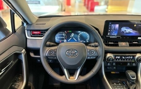 Toyota RAV4, 2025 год, 4 400 000 рублей, 12 фотография
