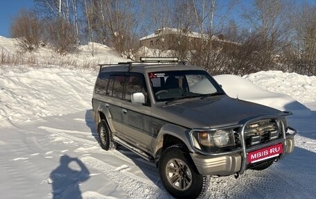 Mitsubishi Pajero III рестайлинг, 1992 год, 650 000 рублей, 3 фотография