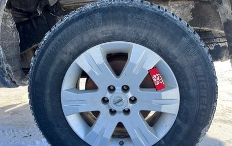 Nissan Navara (Frontier), 2006 год, 930 000 рублей, 8 фотография