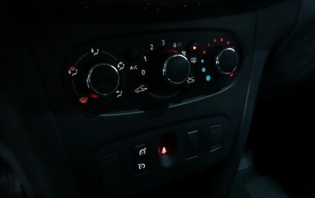 Renault Sandero II рестайлинг, 2019 год, 1 280 000 рублей, 16 фотография