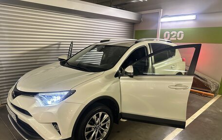 Toyota RAV4, 2017 год, 3 150 000 рублей, 3 фотография