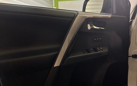 Toyota RAV4, 2017 год, 3 150 000 рублей, 5 фотография