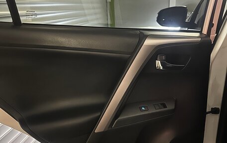 Toyota RAV4, 2017 год, 3 150 000 рублей, 7 фотография