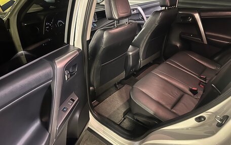 Toyota RAV4, 2017 год, 3 150 000 рублей, 6 фотография