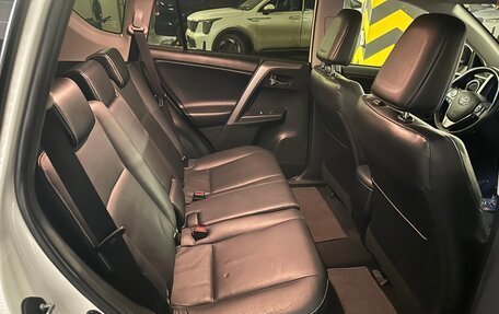 Toyota RAV4, 2017 год, 3 150 000 рублей, 13 фотография