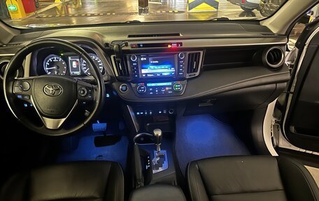 Toyota RAV4, 2017 год, 3 150 000 рублей, 18 фотография