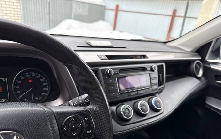 Toyota RAV4, 2018 год, 2 370 000 рублей, 8 фотография