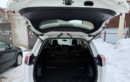 Toyota RAV4, 2018 год, 2 370 000 рублей, 4 фотография