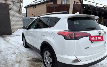 Toyota RAV4, 2018 год, 2 370 000 рублей, 5 фотография