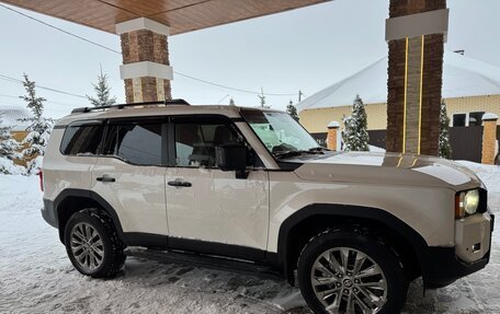 Toyota Land Cruiser Prado, 2024 год, 9 000 000 рублей, 5 фотография