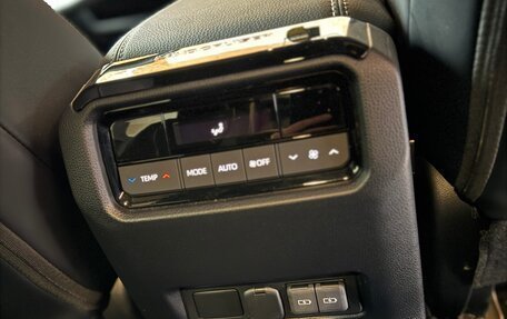 Toyota Land Cruiser Prado, 2024 год, 9 000 000 рублей, 10 фотография