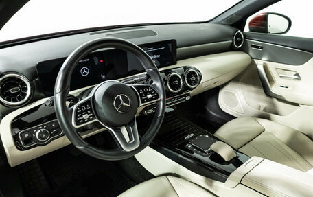 Mercedes-Benz A-Класс, 2022 год, 2 795 000 рублей, 11 фотография