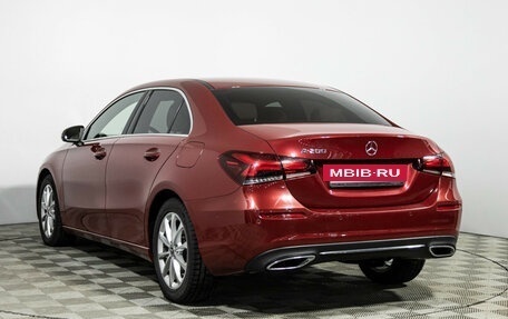 Mercedes-Benz A-Класс, 2022 год, 2 795 000 рублей, 7 фотография