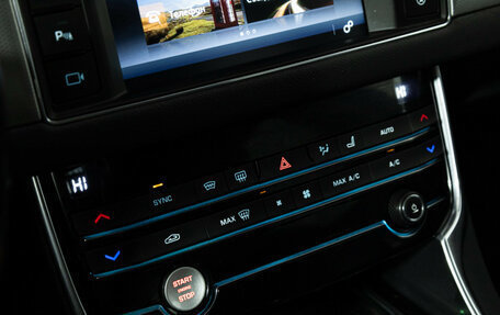 Jaguar XF II, 2016 год, 1 949 700 рублей, 16 фотография