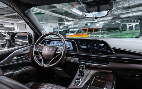 Cadillac Escalade V, 2022 год, 11 300 000 рублей, 3 фотография