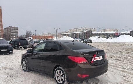 Hyundai Solaris II рестайлинг, 2015 год, 900 000 рублей, 5 фотография