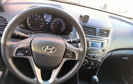 Hyundai Solaris II рестайлинг, 2015 год, 900 000 рублей, 7 фотография