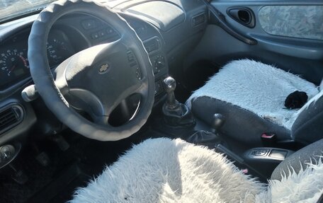 Chevrolet Niva I рестайлинг, 2004 год, 293 000 рублей, 5 фотография