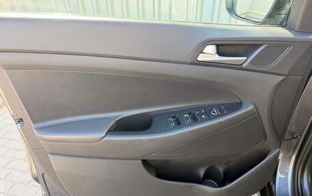 Hyundai Tucson III, 2019 год, 2 300 000 рублей, 18 фотография