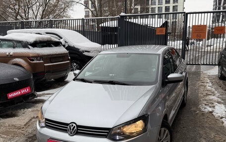 Volkswagen Polo VI (EU Market), 2013 год, 990 000 рублей, 1 фотография
