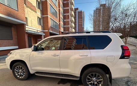 Toyota Land Cruiser Prado 150 рестайлинг 2, 2020 год, 7 750 000 рублей, 6 фотография