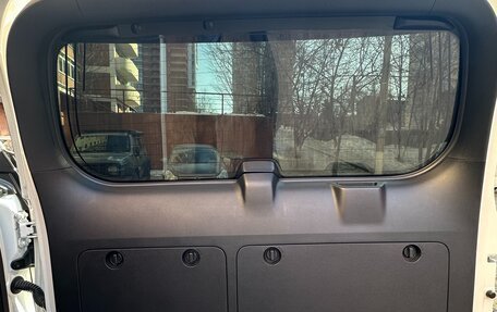 Toyota Land Cruiser Prado 150 рестайлинг 2, 2020 год, 7 750 000 рублей, 5 фотография