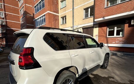 Toyota Land Cruiser Prado 150 рестайлинг 2, 2020 год, 7 750 000 рублей, 7 фотография