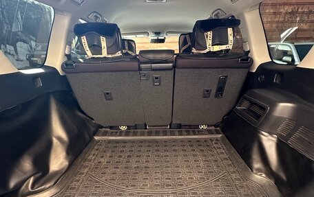 Toyota Land Cruiser Prado 150 рестайлинг 2, 2020 год, 7 750 000 рублей, 15 фотография