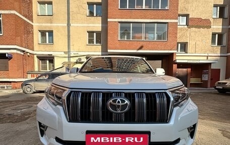 Toyota Land Cruiser Prado 150 рестайлинг 2, 2020 год, 7 750 000 рублей, 25 фотография