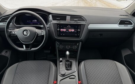 Volkswagen Tiguan II, 2018 год, 2 950 000 рублей, 20 фотография