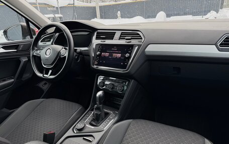 Volkswagen Tiguan II, 2018 год, 2 950 000 рублей, 22 фотография